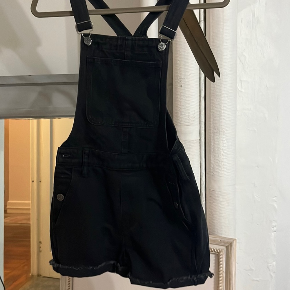 Black denim short overalls. New with tags. From Madewell. Size XXS.